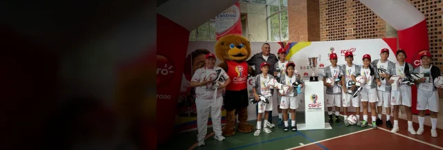 1763757382673-banner-desk